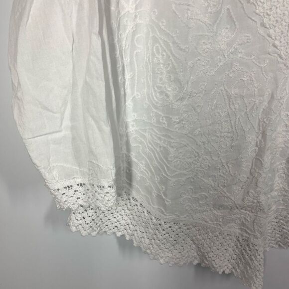 Embroidered 3/4 sleeve V Neck White Blouse Size Medium - Picture 4 of 5